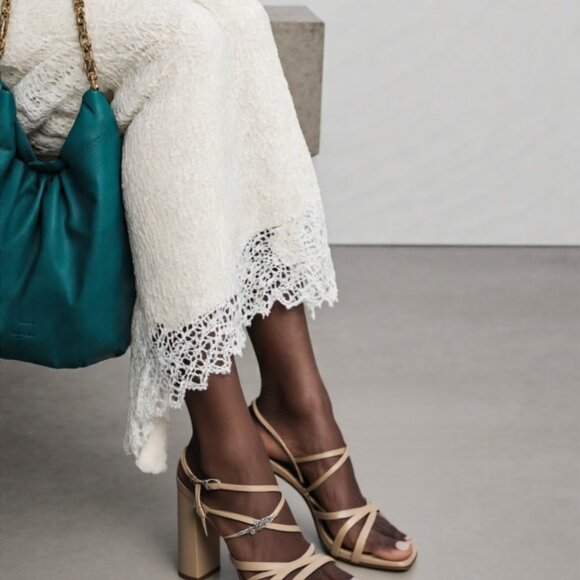 Women's Strappy Apricot Chunky Heels with Square Toe. Size 8 - Picture 9 of 9